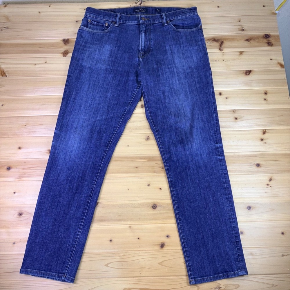Lucky Brand Jeans Mens 38x34 221 Straight Leg Medium Wash Denim Blue Jeans